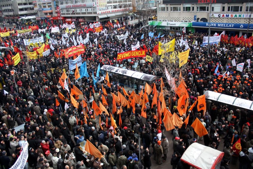 Genel-İş Sendikası İzmir Şubelerinde Sarsıcı Gelişmeler: Ankara’dan Müdahale Bekleniyor