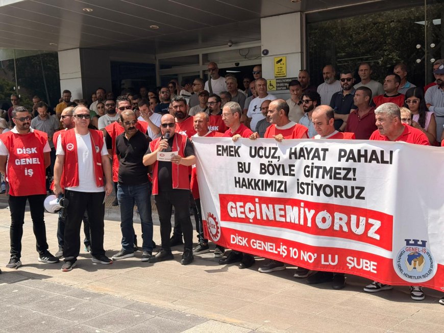 Karşıyaka Belediyesi İşçileri Alacakları İçin İsyan Etti:
