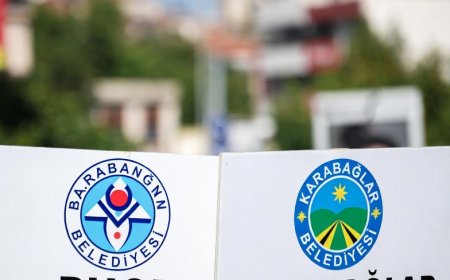 İzmir'de İkisi Bir Arada Maaş Krizi Buca'da EYLEM KARABAĞLAR'DA BALO !